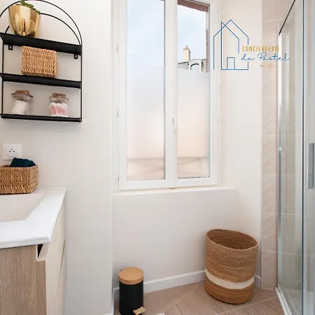 Daire Au Xv Sainte Cecile T2 Art Deco *