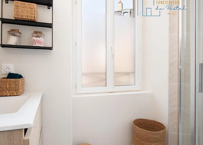 Апартаменты Au Xv Sainte Cecile T2 Art Deco *